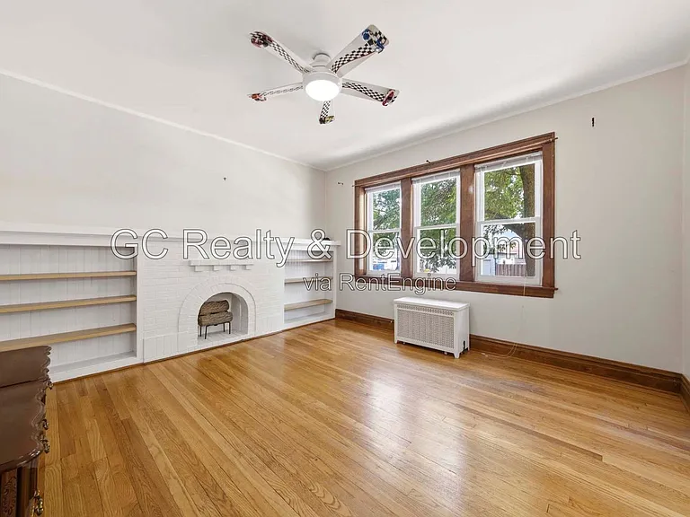 3938 N Lockwood Ave #1 — Photo 4
