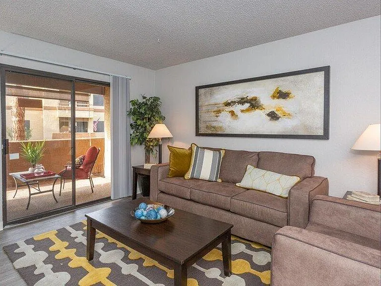Sun Wood Apartments — Photo 11