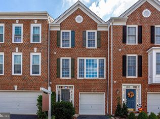 25242 Dunvegan Sq, Chantilly, VA