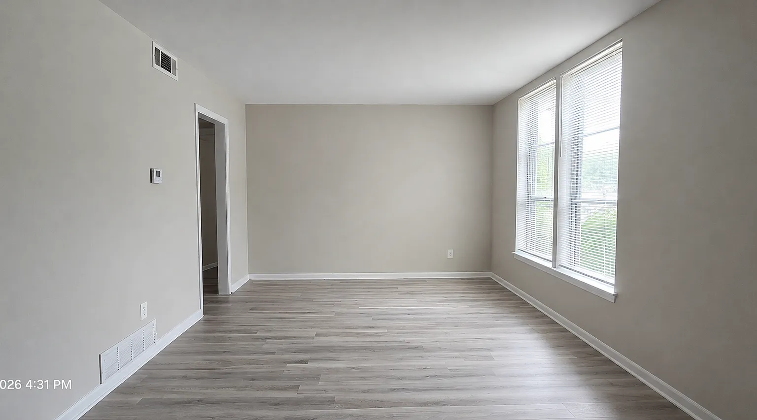 2 bed, 880 sqft, $1,000 — Photo 1