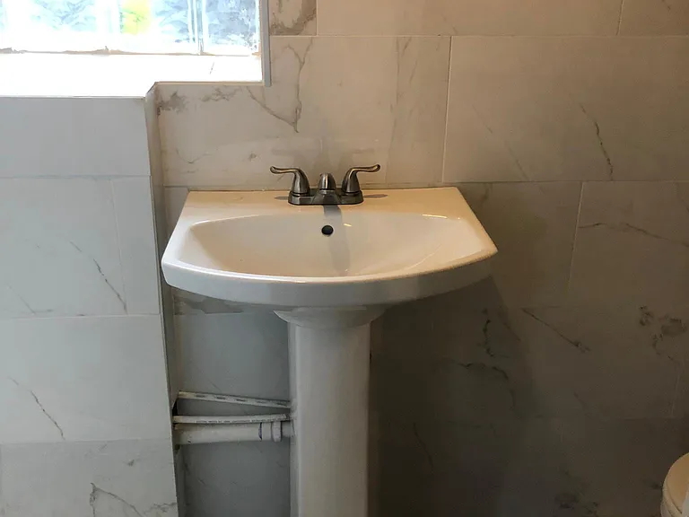 2nd bathroom