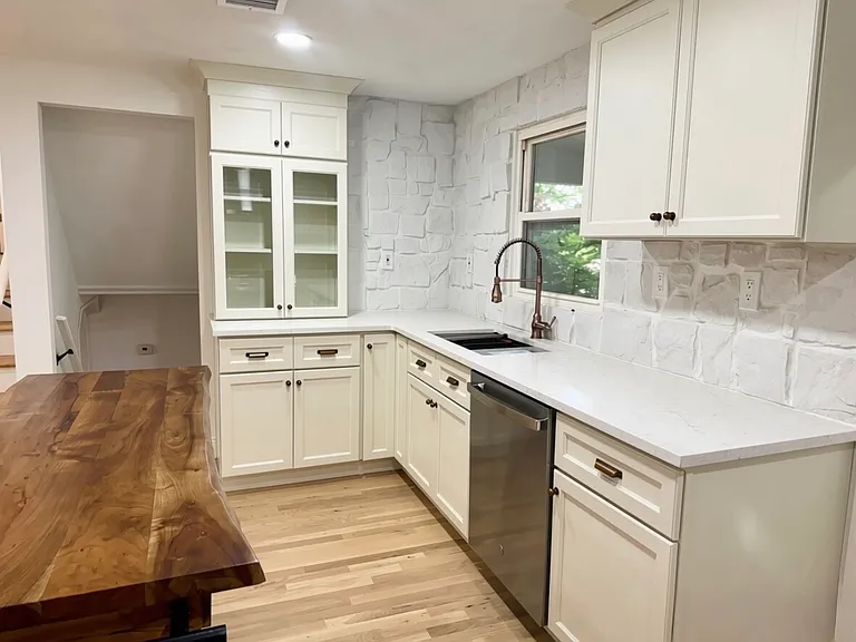 51 Birchwood Rd — Photo 9