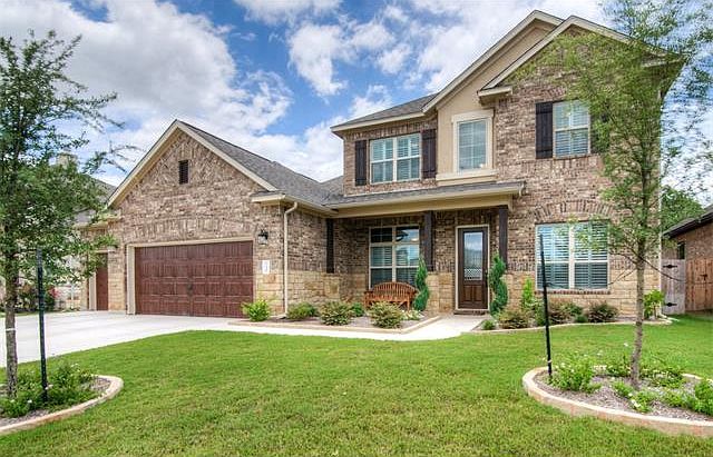 1st image of 3206 Vaquero Ln