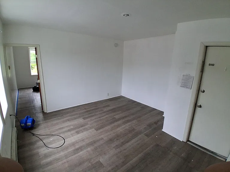 302 Columbia St #4 — Photo 3