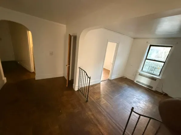 4755 White Plains Rd, Bronx, NY