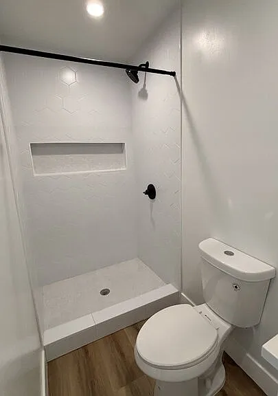 2437 Centinela Ave #11 — Photo 6