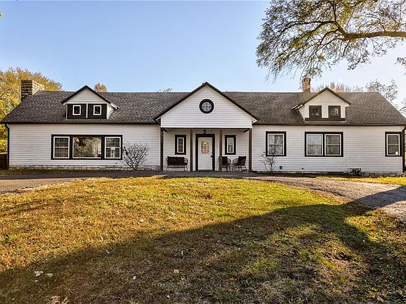 2nd image of 6501 NW Twin Oaks Dr
