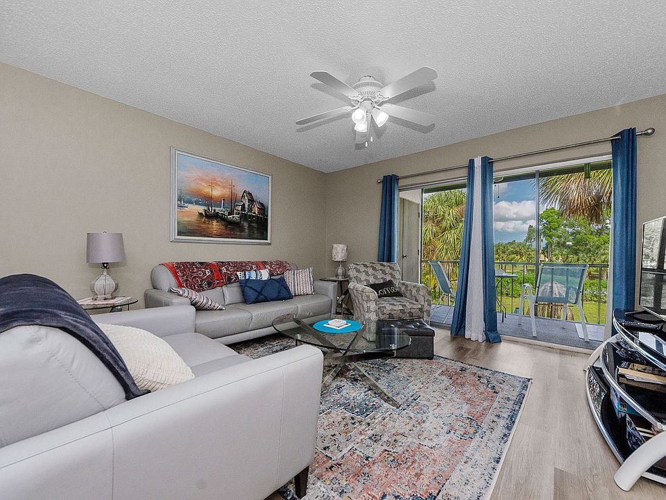 7-web-or-mls-Living Room 1_10072025
