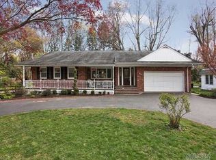 14 La Rue Dr, Huntington, NY 11743