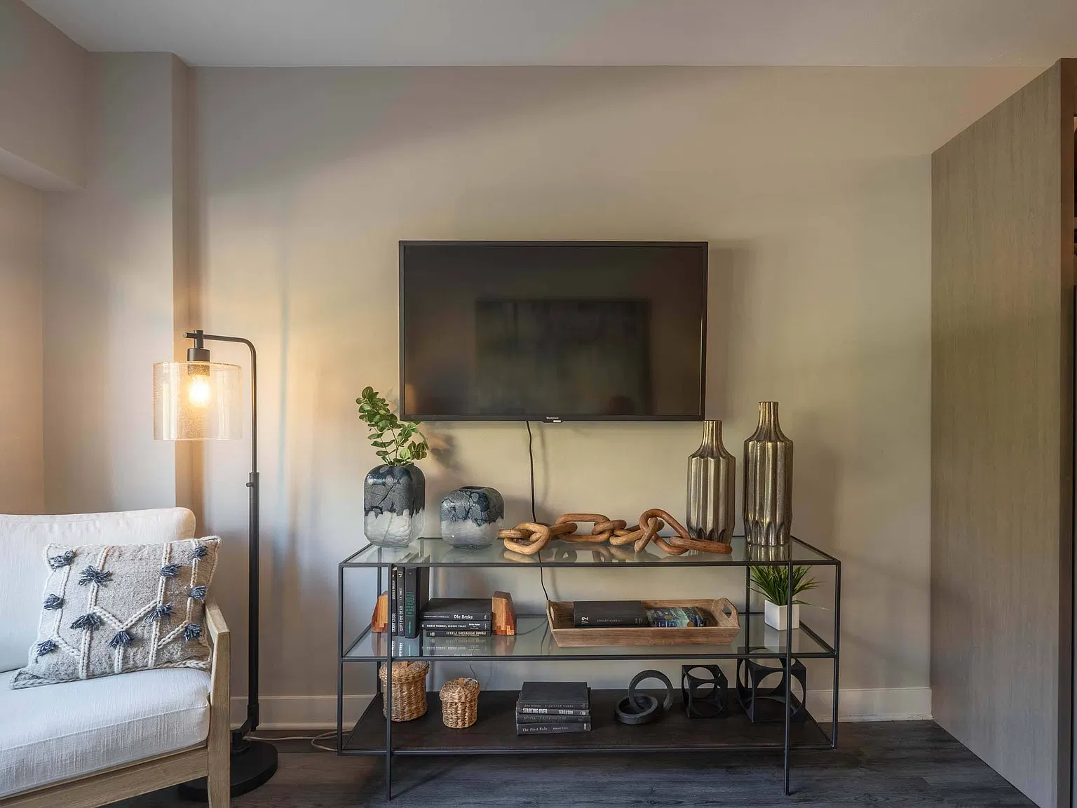 Beachside Apartments — Photo 4