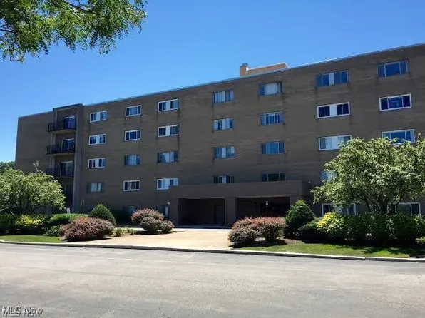 20333 Detroit Rd APT 506, Rocky River, OH 44116