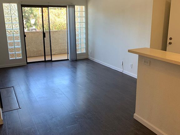 5th image of 1210 Venice Blvd #202-D