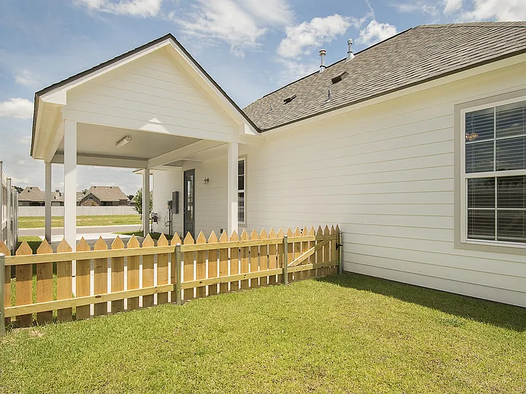 Country Club Cottages — Photo 5