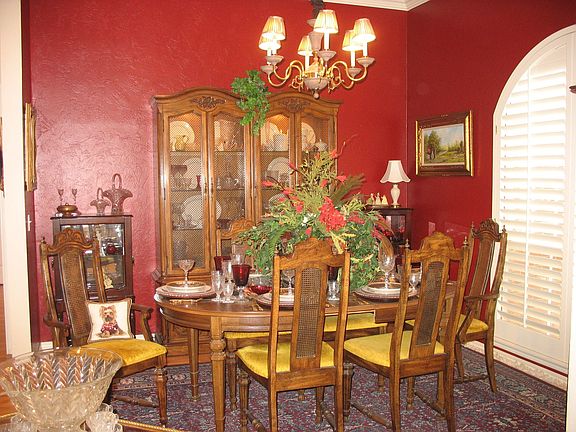 Formal dining