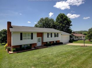 115 Lynn Knls, Scott Depot, WV 25560