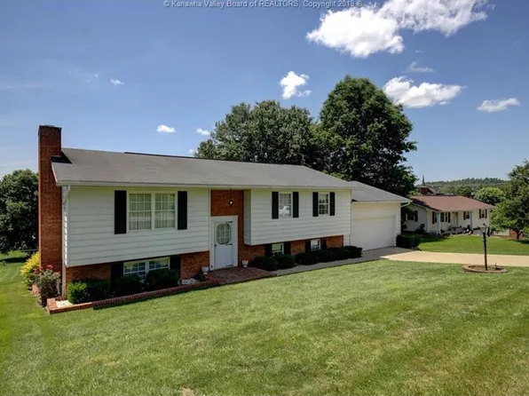 115 Lynn Knls, Scott Depot, WV 25560