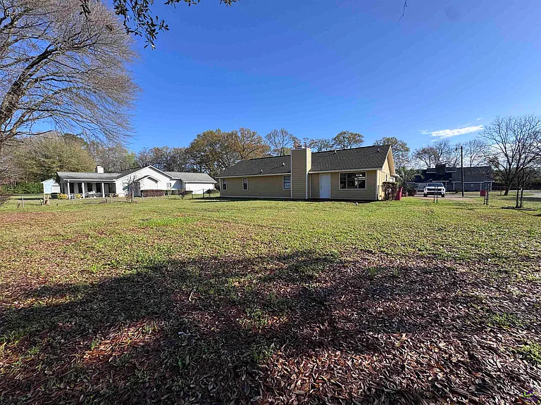 111 Rainbow Ave — Photo 15
