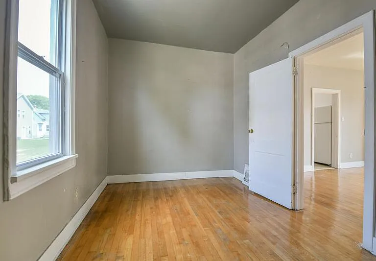 1217 Chicago St — Photo 7