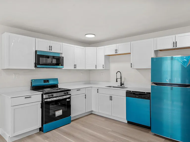 4043 Crest Dr #4041 — Photo 2