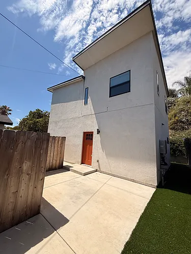5150 Chateau Dr Photo 1