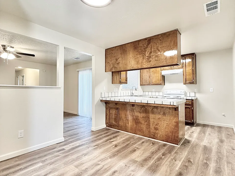 917 Whitemarsh Way