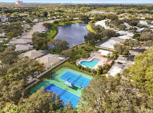 4063 Grove Point Rd, Palm Beach Gardens, FL 33410