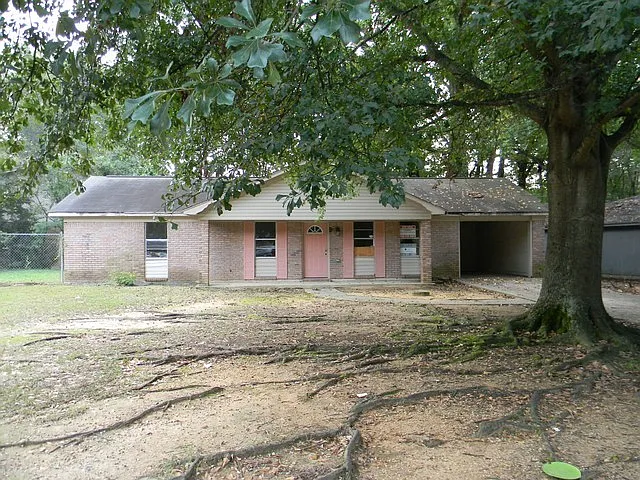 2909 5th Ave photo 1