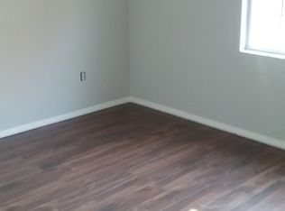 17 Laguna Ln, Staten Island, NY 10303