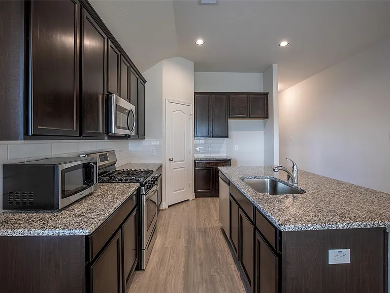 3427 Avary River Ln — Photo 7