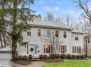 1411 Edgewood Ln, Winnetka, IL 60093