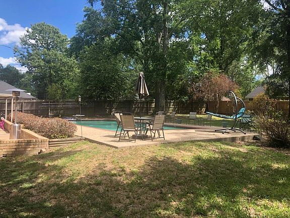 3rd image of 4004 Timberwood Dr
