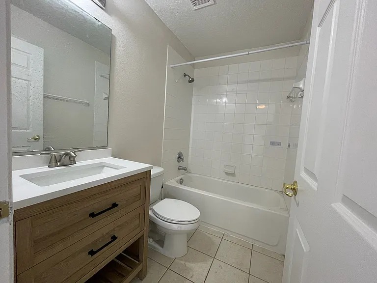 201 Kensington Dr — Photo 25