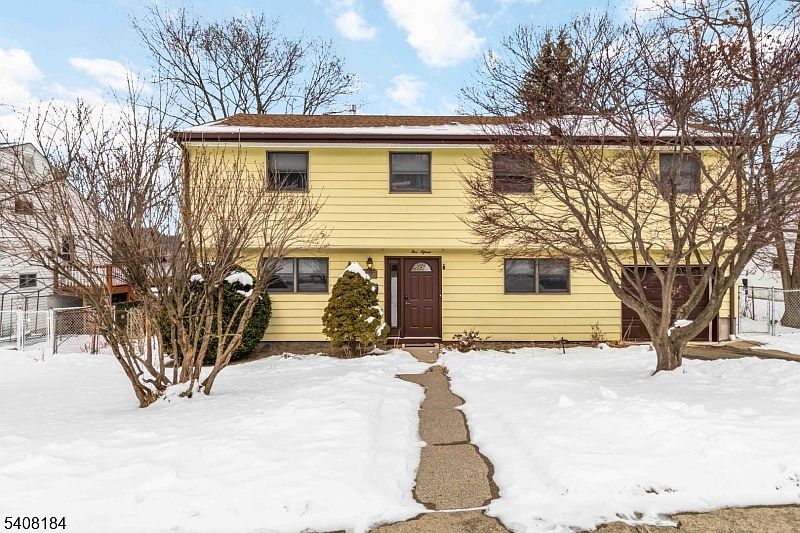 1st image of 515 Herrick Dr