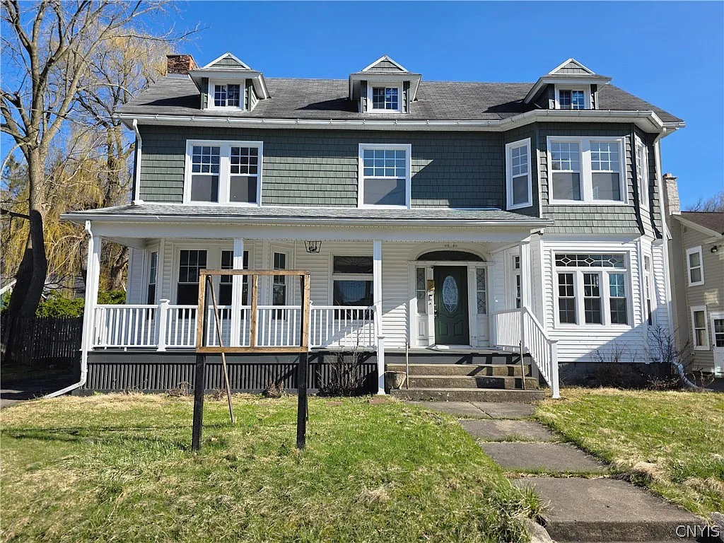 2505 Genesee St photo 1
