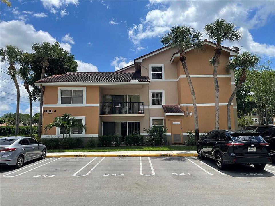 1st image of 9033 Wiles Rd APT 302