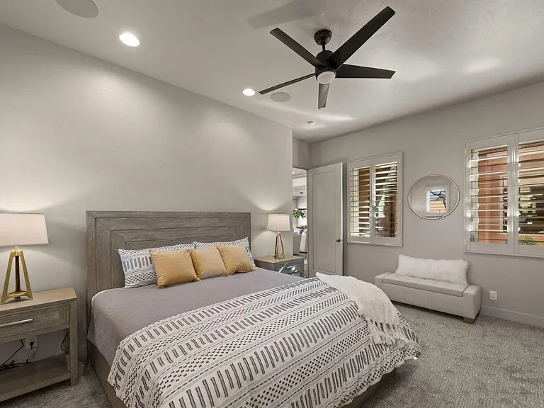 2410 W Entrada Trl #19 — Photo 24