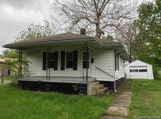 409 N Ridge Ave, Taylorville, IL 62568