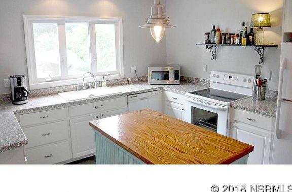 4th image of 404 S Peninsula Ave