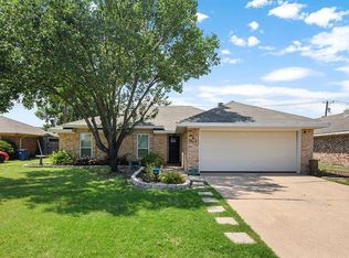 602 Orchard Ln, Forney, TX 75126
