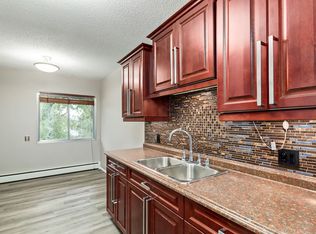 41 Grand Dr #201, Camrose, AB T4V2J9