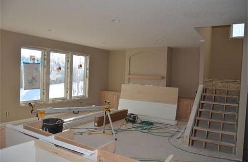 5th image of 11939 Jamestown St NE