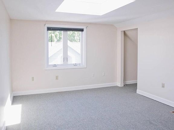 Bedroom 2 with Shared Bathroom
