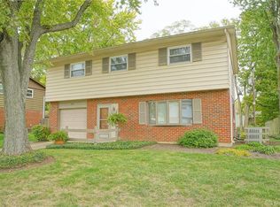 90 Woods Rd, Springboro, OH 45066