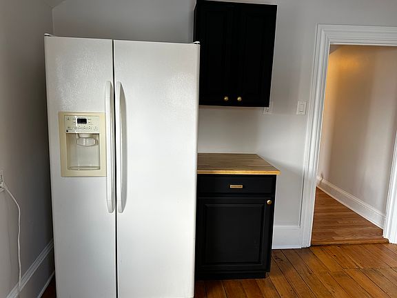 3rd image of 244 N Mulberry St #2