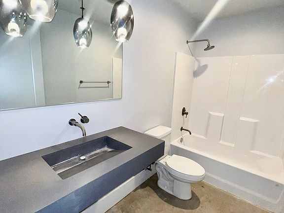 5th image of 7001 S Main St #110