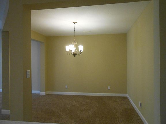 3rd image of 104 Willington Pl