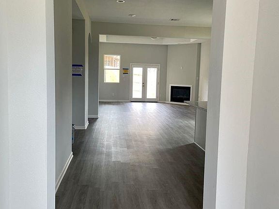 5th image of 1749 Cindy Ln