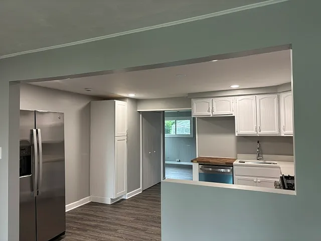 4710 W 88th Pl — Photo 10