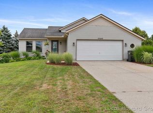 10460 Northfield Dr, Zeeland, MI 49464