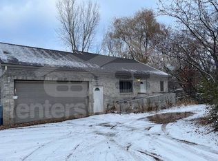 1177 Goose Lake Rd, Gem Lake, MN 55110